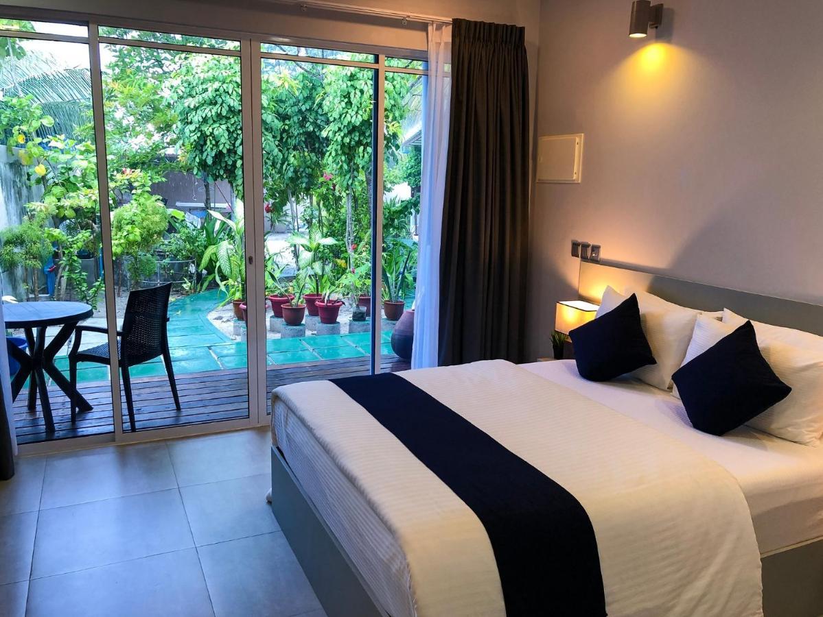 Tides Dhigurah Hotel Dhigurah  Exterior photo